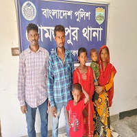গোমস্তাপুরের বিভিষণ সীমান্তে পুশইনকৃত ১৭ জনকে পরিবারের নিকট হস্তান্তর