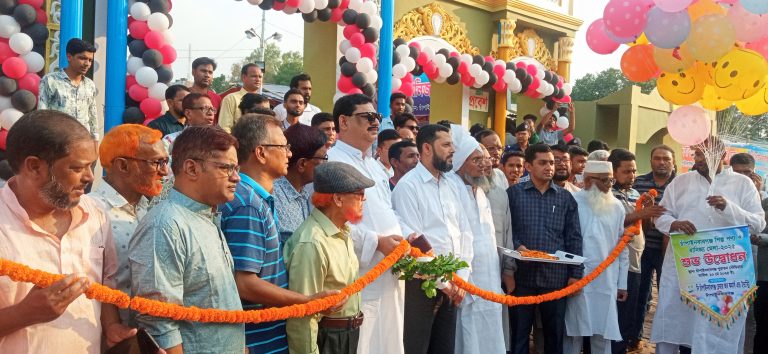 চাঁপাইনবাবগঞ্জে মাসব্যাপী বাণিজ্য মেলার উদ্বোধন