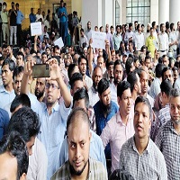 সচিবালয়ে আন্দোলনরত কর্মচারীদের সঙ্গে আলোচনায় বসছে সরকার