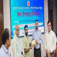 জুলাই গণঅভ্যুত্থানে আহত-নিহতদের পরিবারের মধ্যে ঈদ উপহার বিতরণ