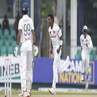 কলম্বোয় বৃষ্টির আগে নড়বড়ে বাংলাদেশ