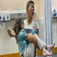 ত্রাণ সংগ্রহকারীদের মাথা ও বুক লক্ষ্য করে গুলি করছে ইসরায়েলি বাহিনী