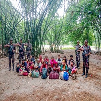 শিবগঞ্জ সীমান্তে তৃতীয় দফায় ২০ জনকে পুশ ইন বিএসএফের; বিজিবি’র দফায় দফায় তীব্র প্রতিবাদ