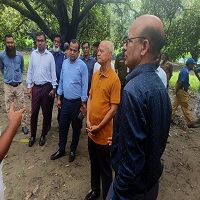 গোমস্তাপুরে বিদ্যুৎ কেন্দ্র পরিদর্শনে নৌ সচিব