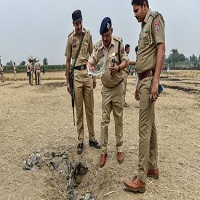 আত্মঘাতী হামলায় পাকিস্তানের ১৩ সেনা নিহত