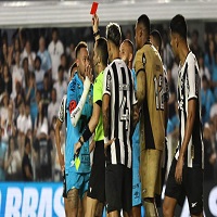 হাত দিয়ে গোল, লাল কার্ড দেখলেন নেইমার