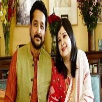 পুত্র সন্তানের বাবা হলেন অভিনেতা পরমব্রত