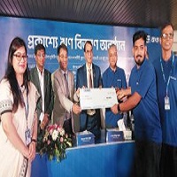 চাঁপাইনবাবগঞ্জে প্রকাশ্যে প্রান্তিক গ্রাহকদের দেয়া হলো ২ কোটি ৭৫ লাখ টাকার ঋণ