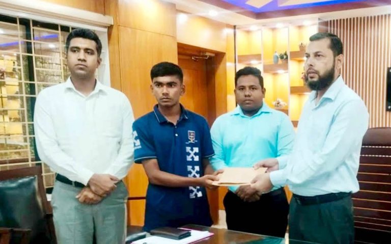 ভোলাহাটের সেই রোমানের পাশে দাঁড়াল প্রশাসন