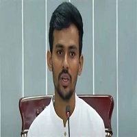 স্থানীয় সরকার নির্বাচনে দলীয় প্রতীক থাকছে না: আসিফ মাহমুদ