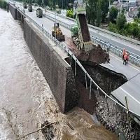 চীনে বন্যায় অন্তত ৩০ জনের মৃ*ত্যু