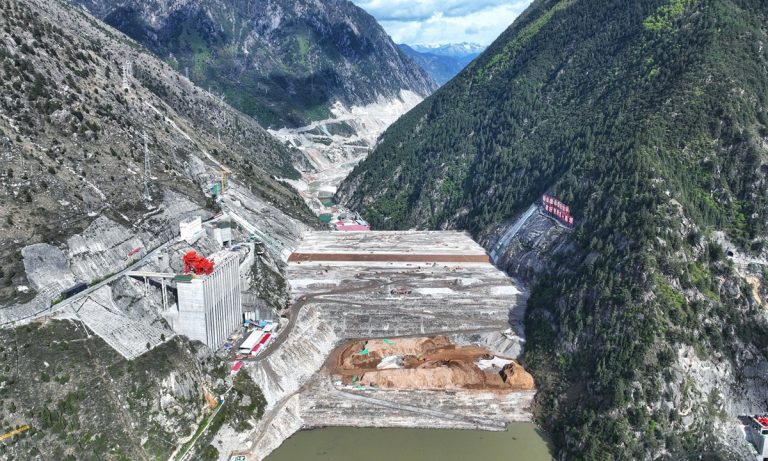 বিশ্বের বৃহত্তম বাঁধ নির্মাণ করছে চীন 