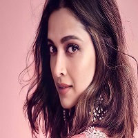 হলিউড ওয়াক অব ফেমে দীপিকা, তবে গুনতে হবে ১ কোটি