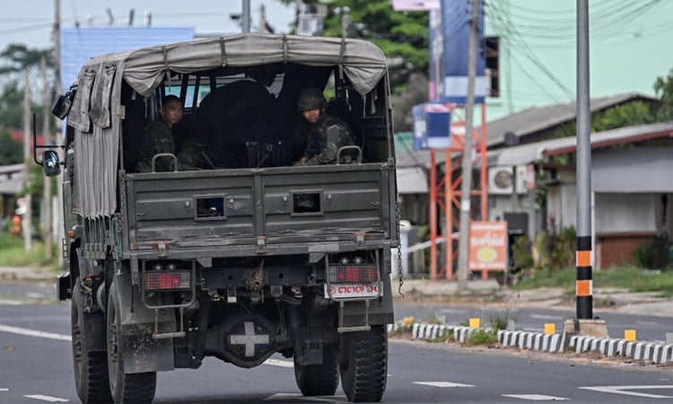 যুদ্ধবিরতি লঙ্ঘনে অভিযোগ কম্বোডিয়া-থাইল্যান্ডের