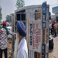 পাঞ্জাবে বাস উল্টে নিহত ১০