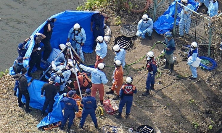 জাপানে ম্যানহোলে পড়ে ৪ শ্রমিকের প্রাণহানি