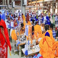 ভারত থেকে পোশাক কেনা স্থগিত করছে মার্কিন কোম্পানি