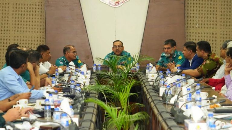 উৎসবমুখর পরিবেশে দুর্গাপূজা অনুষ্ঠিত হবে : ডিএমপি কমিশনার