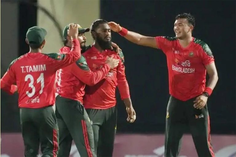 এশিয়া কাপ মিশনে টস জিতে হংকংকে ব্যাটিংয়ে পাঠালো বাংলাদেশ