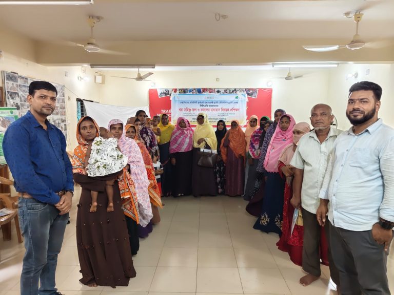 সদর উপজেলার পলশায় খরা সহনশীল কৃষি পদ্ধতি প্রসারে প্রশিক্ষণ