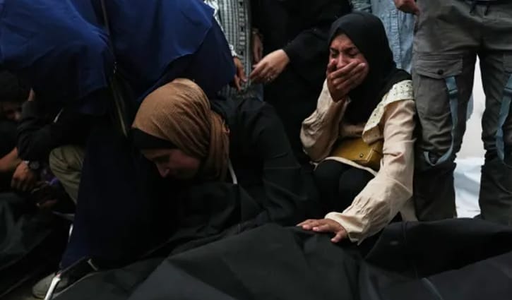 গাজায় ভয়াবহ বিমান হামলার পর যুদ্ধবিরতি পুনঃকার্যকরের ঘোষণা ইসরায়েলের