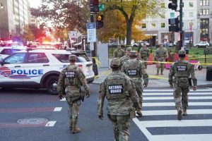 হোয়াইট হাউসের কাছে ন্যাশনাল গার্ডের দুই সদস্যকে গুলি
