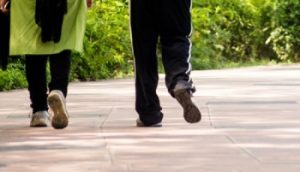 প্রতিদিন ৩০ মিনিট হাঁটলে হার্টের যেসব উপকার হয়