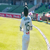 শততম টেস্টে ফিফটি মুশফিকের