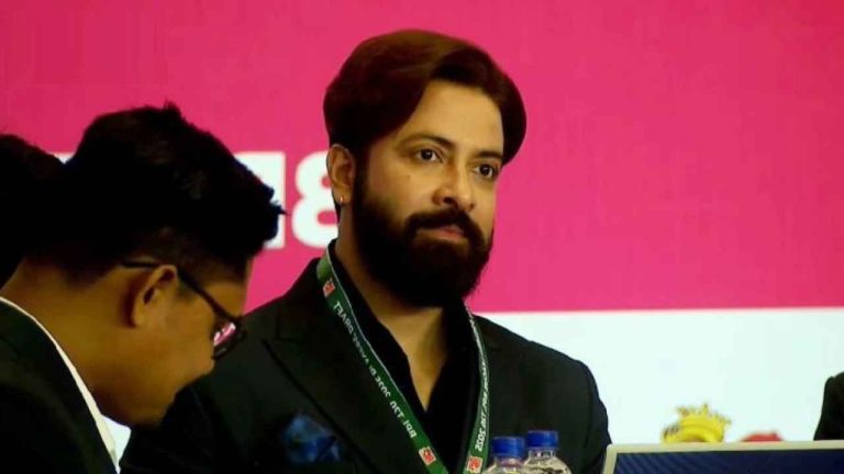 মালিকানা হারিয়েছেন শাকিব খান ঢাকা ক্যাপিটালসের