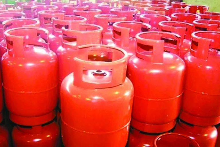 ৩৮ টাকা বাড়ল এলপিজি গ্যাসের দাম