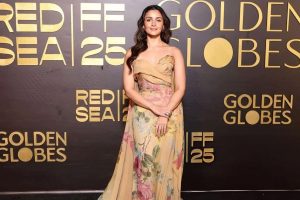 ‘গোল্ডেন গ্লোব হরাইজন’ অ্যাওয়ার্ড পেলেন আলিয়া ভাট