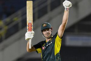 আইপিএল নিলামে ইতিহাস, ২৫ কোটিতে কলকাতায় গ্রিন