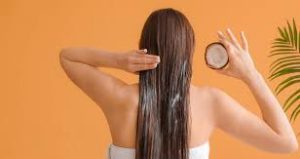 এ শীতে বাড়ে চুলের রুক্ষতা, যত্ন নেবেন যেভাবে