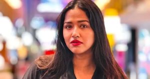 কোনো রাজনৈতিক দলে যোগদান করতে চাই না