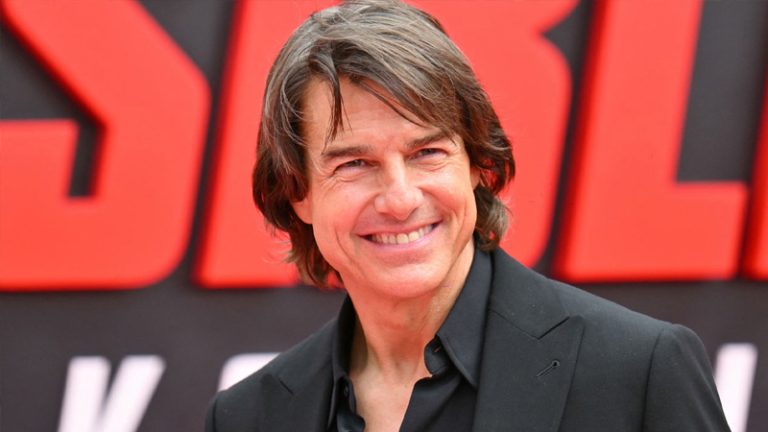 টম ক্রুজ গার্লফ্রেন্ড খুঁজছেন