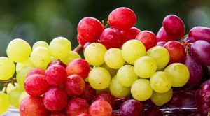 লাল নাকি সবুজ, কোন আঙুর স্বাস্থ্যের জন্য বেশি উপকারী?