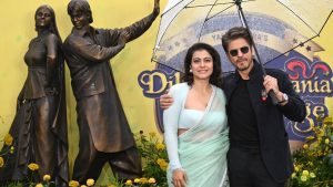 শাহরুখ-কাজলের ভাস্কর্য লন্ডনে