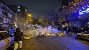 সরকারবিরোধী বিক্ষোভে প্রথম মৃত্যুদণ্ড কার্যকর করতে যাচ্ছে ইরান