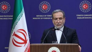 ইরানে ৩ দিনের রাষ্ট্রীয় শোক, দ্রুত চালু হবে ইন্টারনেট