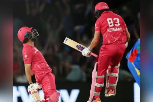 শেষ বলে রাজার ছক্কায় রয়্যালসের নাটকীয় জয়