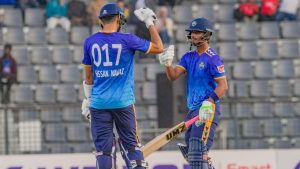 হাড্ডাহাড্ডি লড়াইয়ের পর রাজশাহীকে শেষ বলে হারাল চট্টগ্রাম