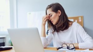 ভিটামিন বি১২ এর ঘাটতি হলে নারীর শরীরে যেসব ক্ষতি হয়