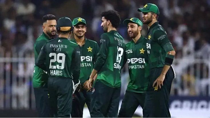 বিশ্বকাপ বর্জনের গুঞ্জনের মধ্যেই দল ঘোষণা পাকিস্তানের