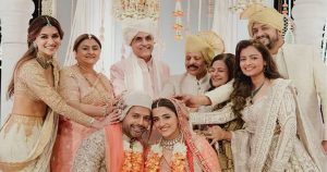 বোনের বিয়েতে কৃতির আবেগঘন স্মৃতিচারণ