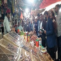 ভোক্তা অধিকারের বাজার তদারকি : তিন প্রতিষ্ঠানকে জরিমানা