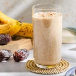 ইফতারের জন্য খেজুরের স্মুদি তৈরির রেসিপি