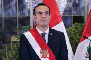 চীনা ব্যবসায়ীর সঙ্গে গোপন বৈঠক, ক্ষমতাচ্যুত পেরুর প্রেসিডেন্ট