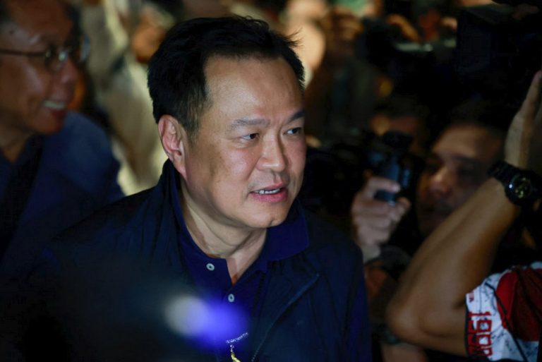 থাইল্যান্ডে ভূমজাইথাইয়ের জয়,  সংবিধানের পক্ষে রায়