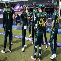 হতাশায় নিমজ্জিত অস্ট্রেলিয়াকে ভয় দেখাচ্ছে ওমানও