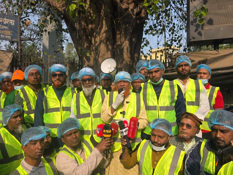 চাঁপাইনবাবগঞ্জকে গ্রীন-ক্লিন সিটি হিসেবে গড়ে তোলা হবে- নুরুল ইসলাম বুলবুল এমপি